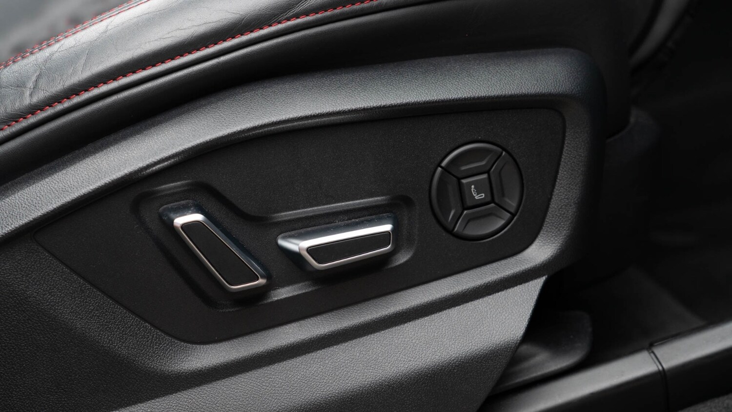 Used Audi RS Q8 2024 for sale - 77660348: Photo 15