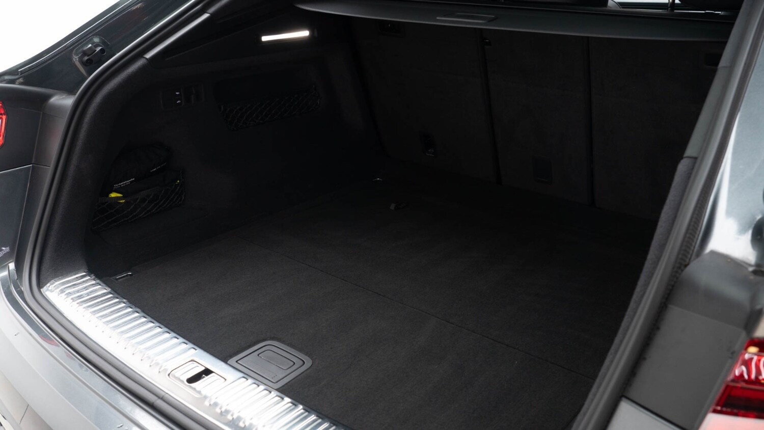 Used Audi RS Q8 2024 for sale - 77660348: Photo 32