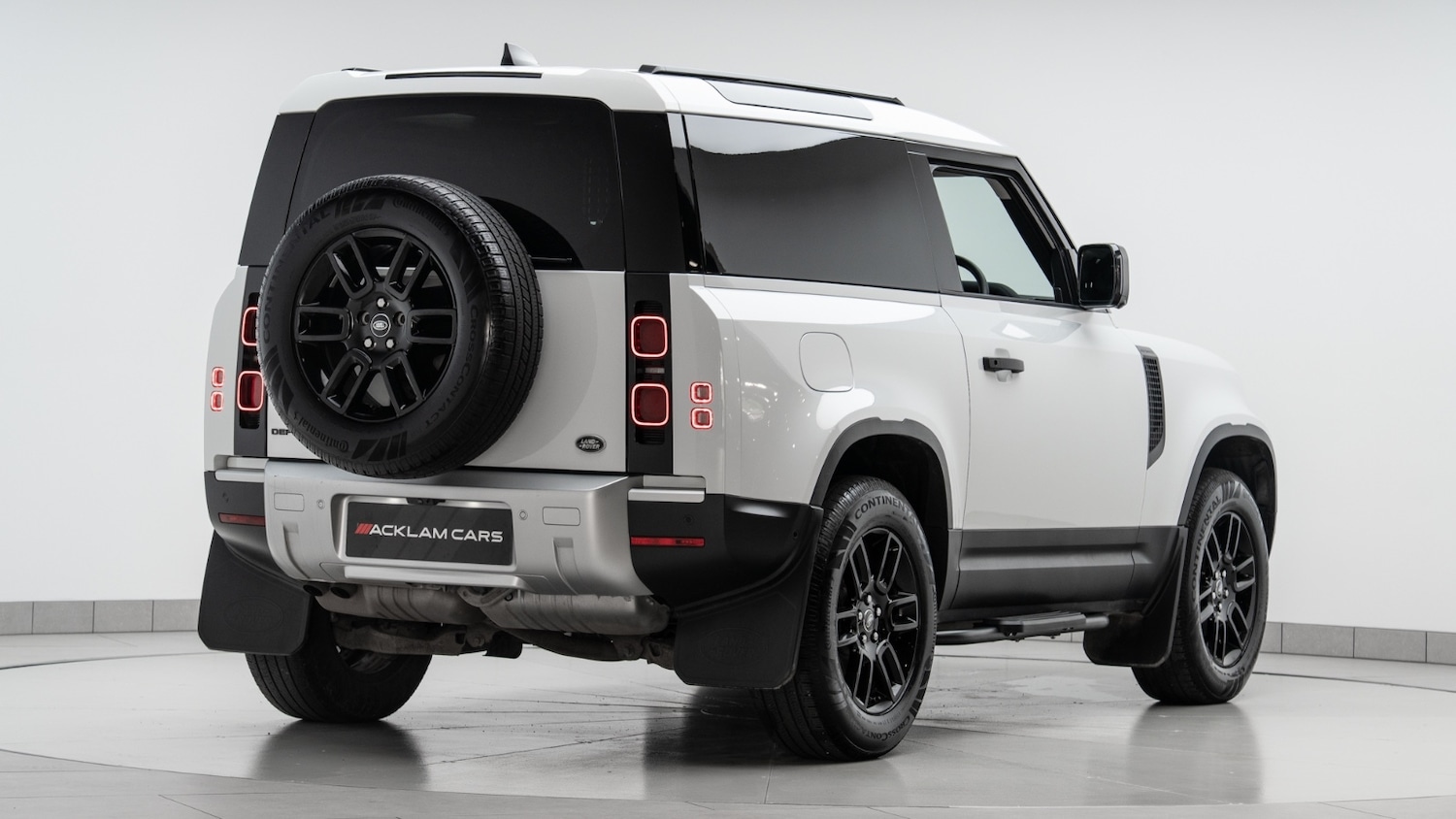 Used Land Rover Defender 2023 for sale - 77087410: Photo 15