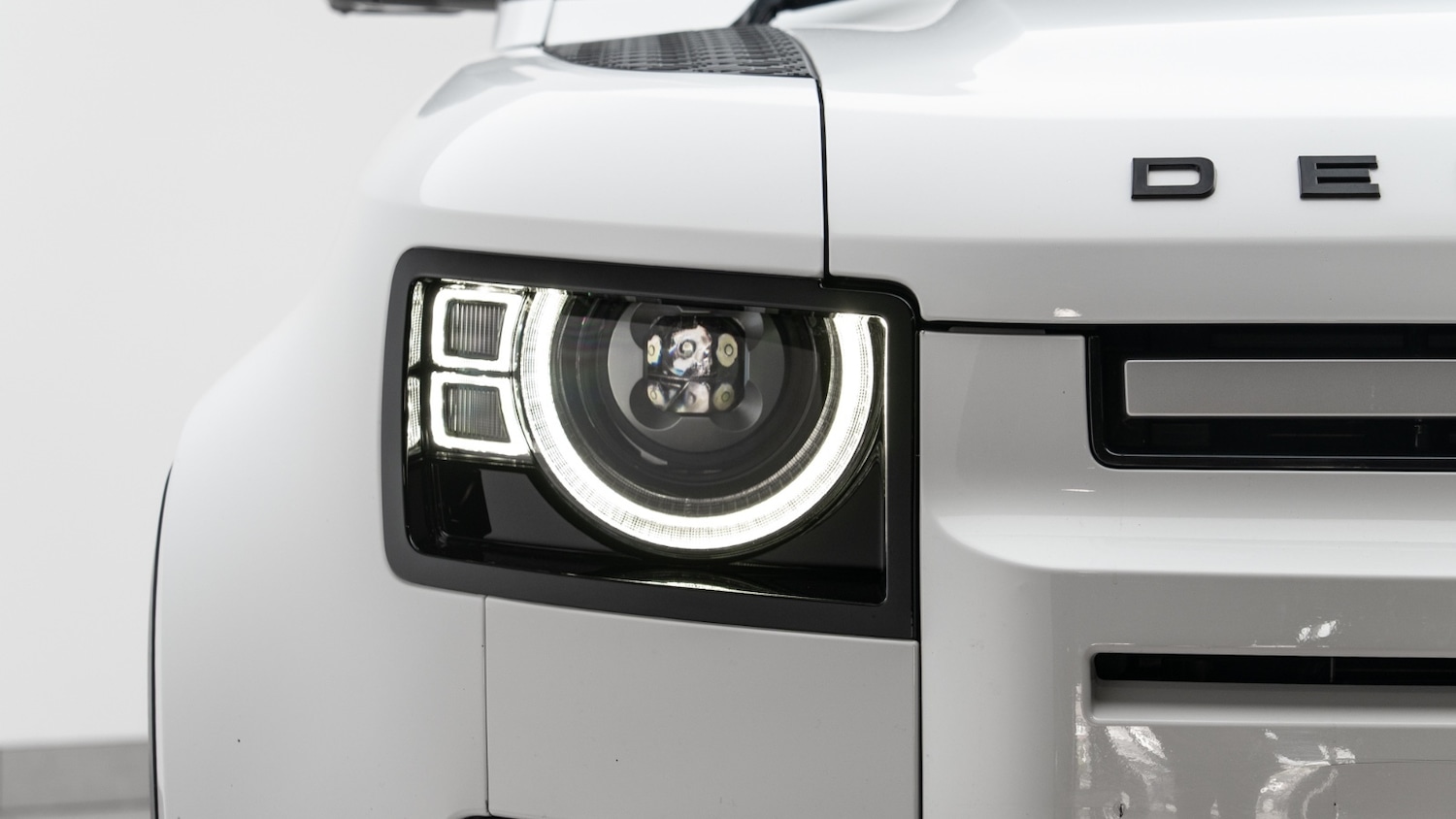 Used Land Rover Defender 2023 for sale - 77087410: Photo 16