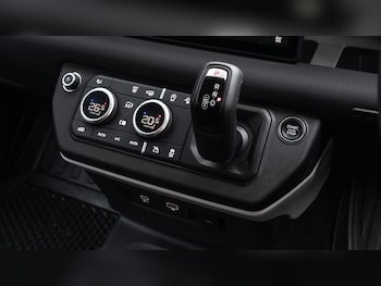 Used Land Rover Defender 2023 for sale - 77087410: Photo