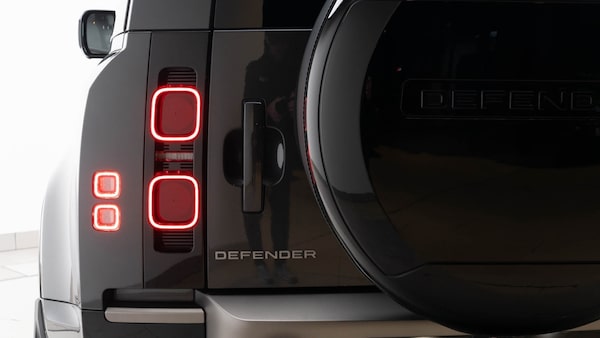 Used Land Rover Defender 2024 for sale - 76183831: Photo 12