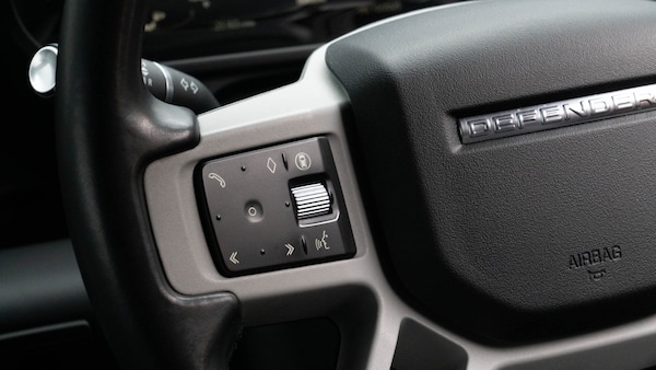 Used Land Rover Defender 2024 for sale - 76183831: Photo 16