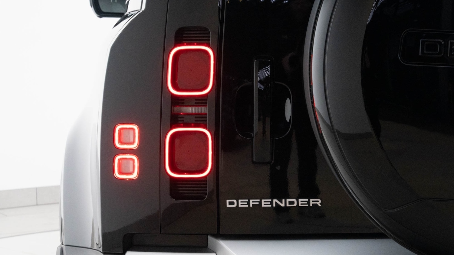 Used Land Rover Defender 2025 for sale - 76647857: Photo 21