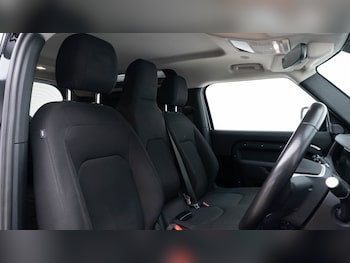 Used Land Rover Defender 2024 for sale - 78298857: Photo