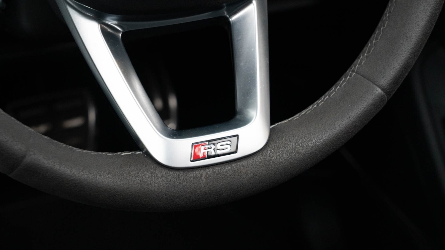 Used Audi RS Q8 2023 for sale - 76615331: Photo 25