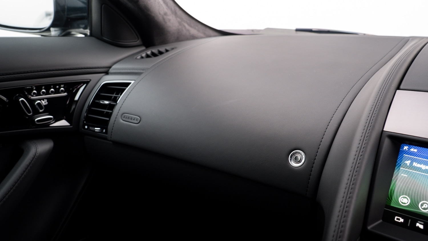 Used Jaguar F-Type 2024 for sale - 77917954: Photo 29