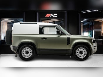 Used Land Rover Defender 2023 for sale - 79549234: Photo