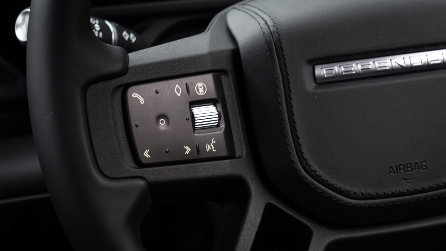 Used Land Rover Defender 2025 for sale - 77917895: Photo 19