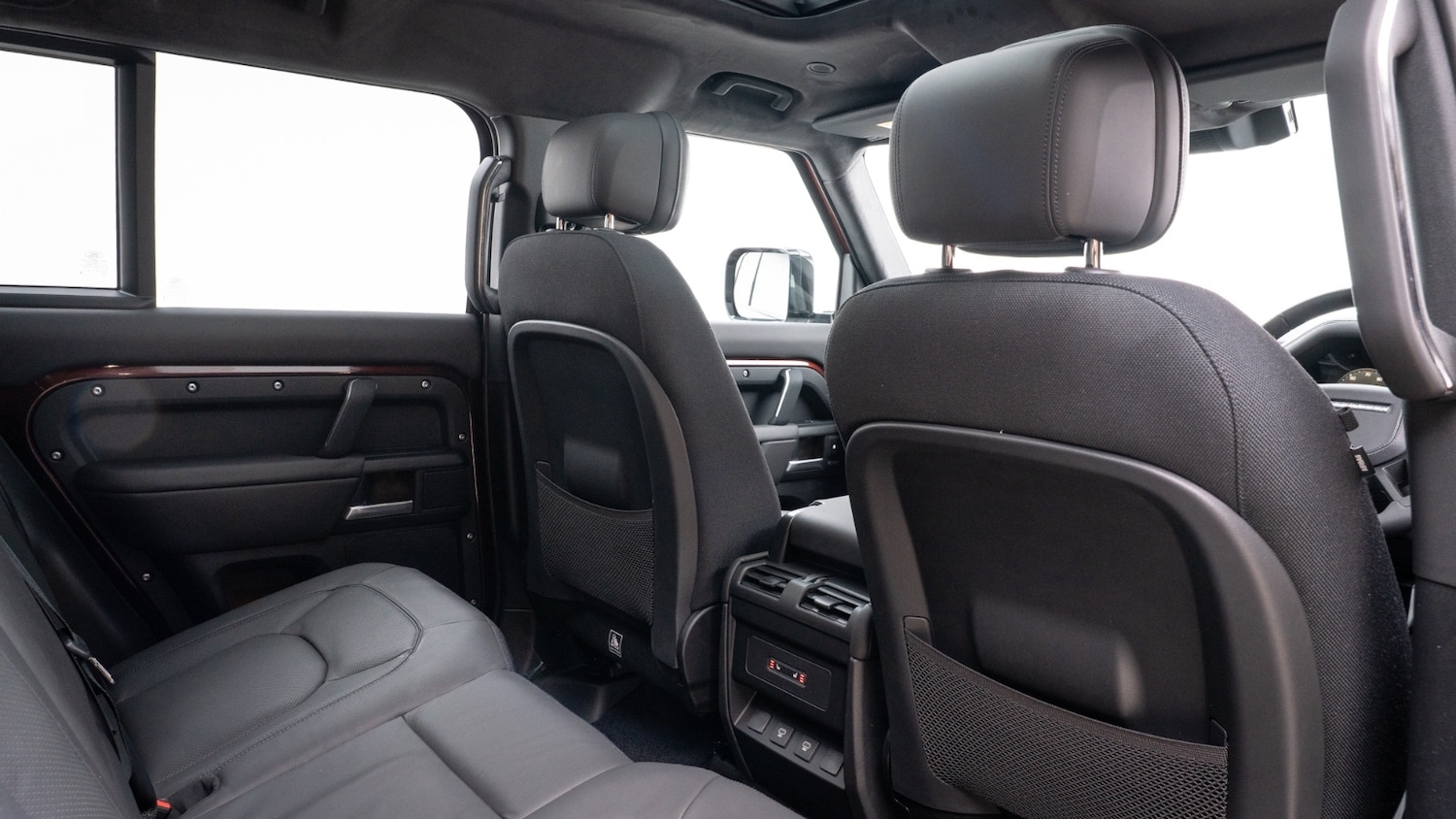 Used Land Rover Defender 2025 for sale - 77917895: Photo 21