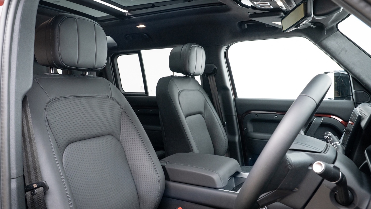 Used Land Rover Defender 2025 for sale - 77917895: Photo 3