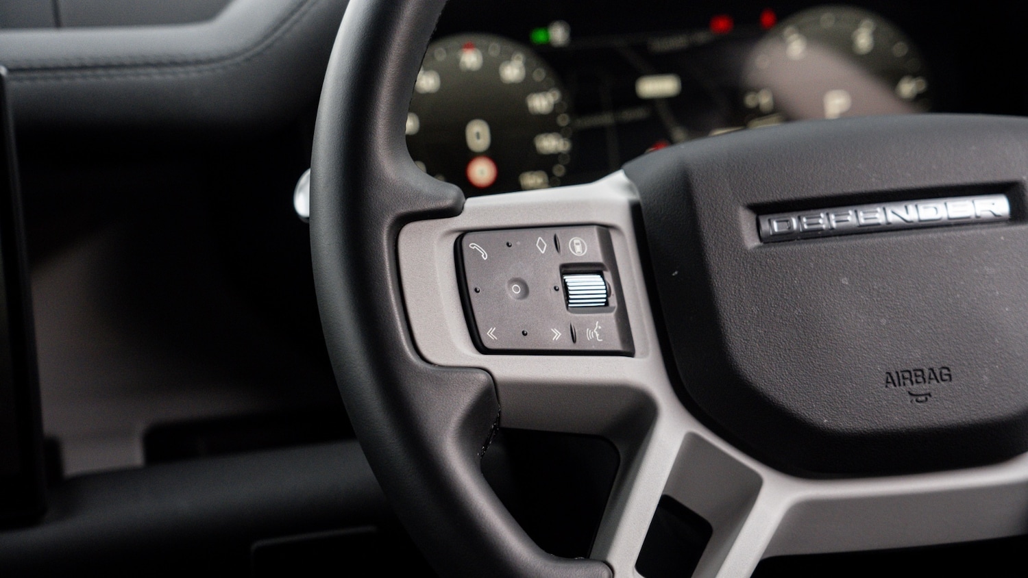 Used Land Rover Defender 2025 for sale - 76948324: Photo 13