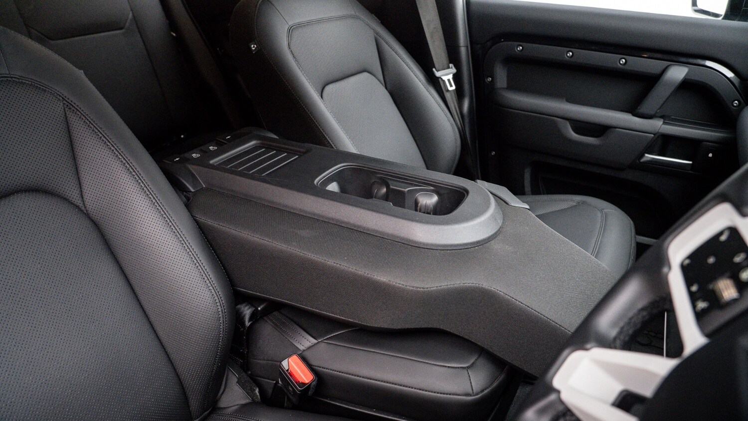 Used Land Rover Defender 2025 for sale - 76948324: Photo 20