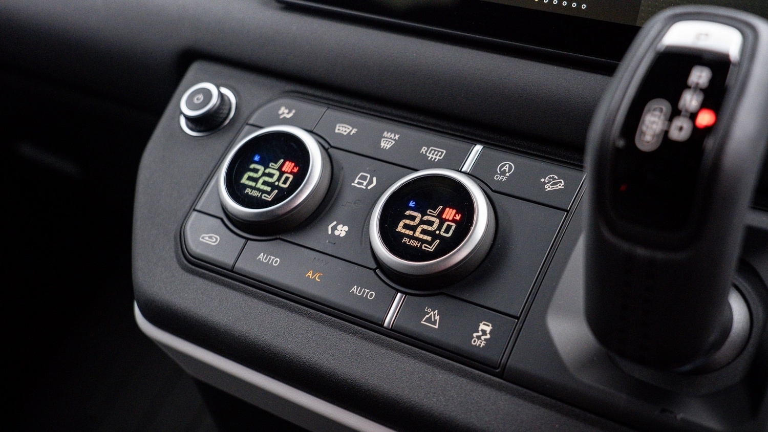 Used Land Rover Defender 2025 for sale - 76948324: Photo 24