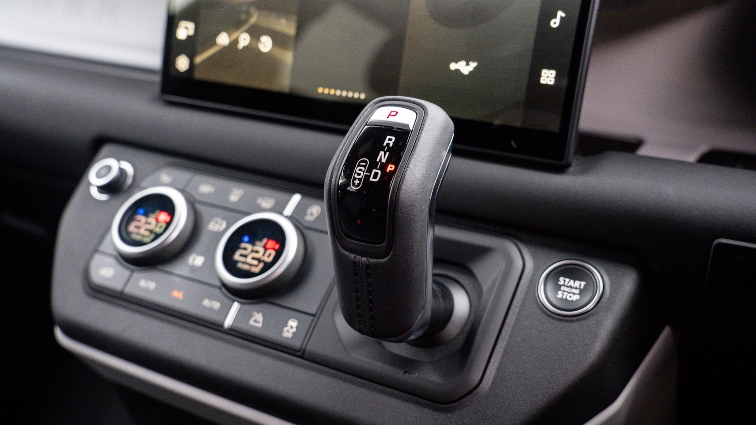 Used Land Rover Defender 2025 for sale - 76948324: Photo 25