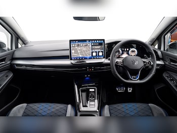 Used Volkswagen Golf 2025 for sale - 77556809: Photo