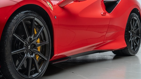 Used Ferrari F8 Spider 2021 for sale - 76276633: Photo 15
