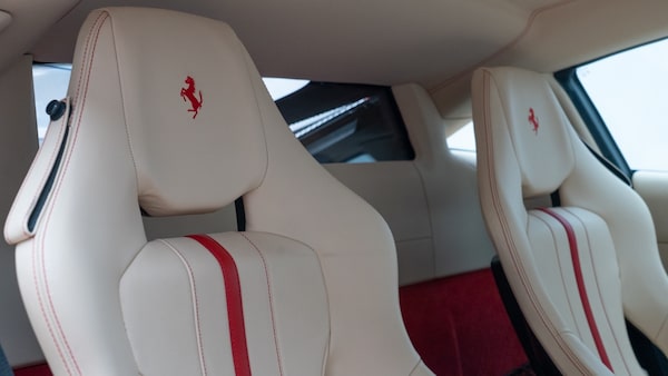 Used Ferrari F8 Spider 2021 for sale - 76276633: Photo 26