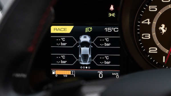 Used Ferrari F8 Spider 2021 for sale - 76276633: Photo 33