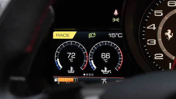 Used Ferrari F8 Spider 2021 for sale - 76276633: Photo 34