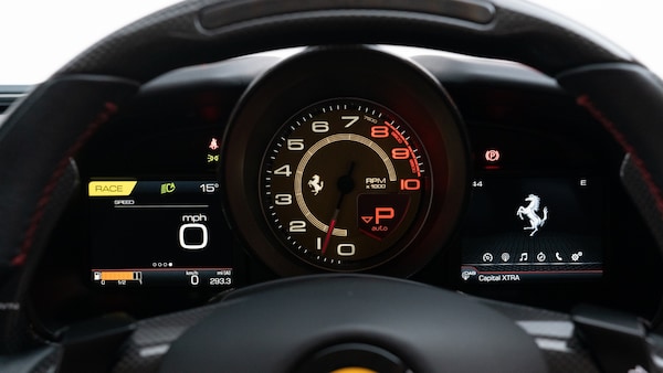 Used Ferrari F8 Spider 2021 for sale - 76276633: Photo 35