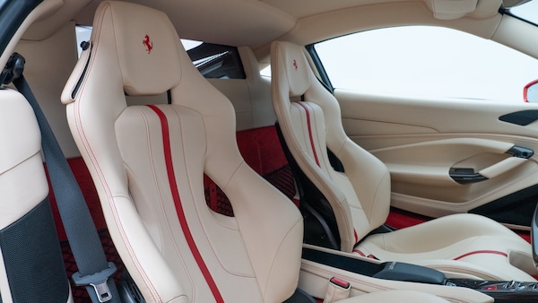 Used Ferrari F8 Spider 2021 for sale - 76276633: Photo 3