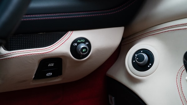 Used Ferrari F8 Spider 2021 for sale - 76276633: Photo 43