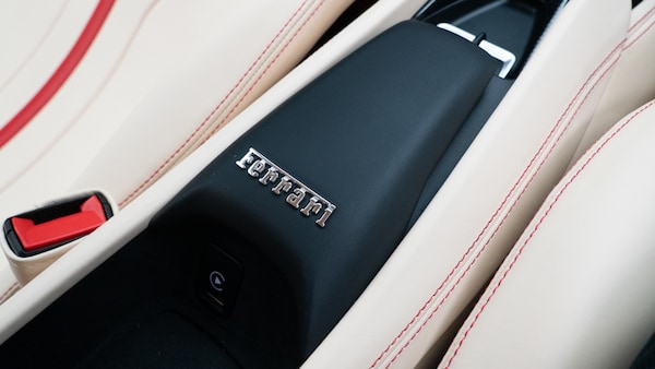 Used Ferrari F8 Spider 2021 for sale - 76276633: Photo 50