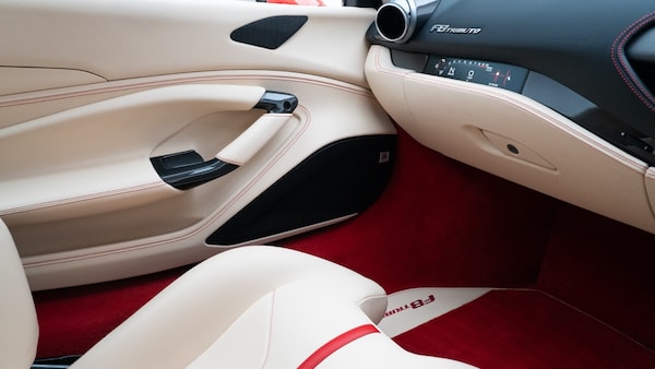 Used Ferrari F8 Spider 2021 for sale - 76276633: Photo 51