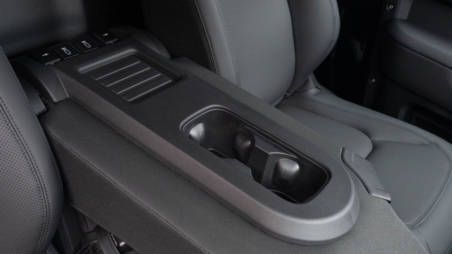 Used Land Rover Defender 2025 for sale - 77848001: Photo 16