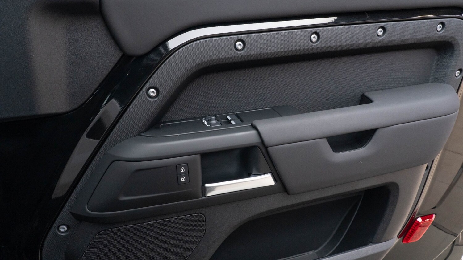 Used Land Rover Defender 2025 for sale - 77848001: Photo 27