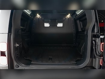 Used Land Rover Defender 2025 for sale - 77848001: Photo