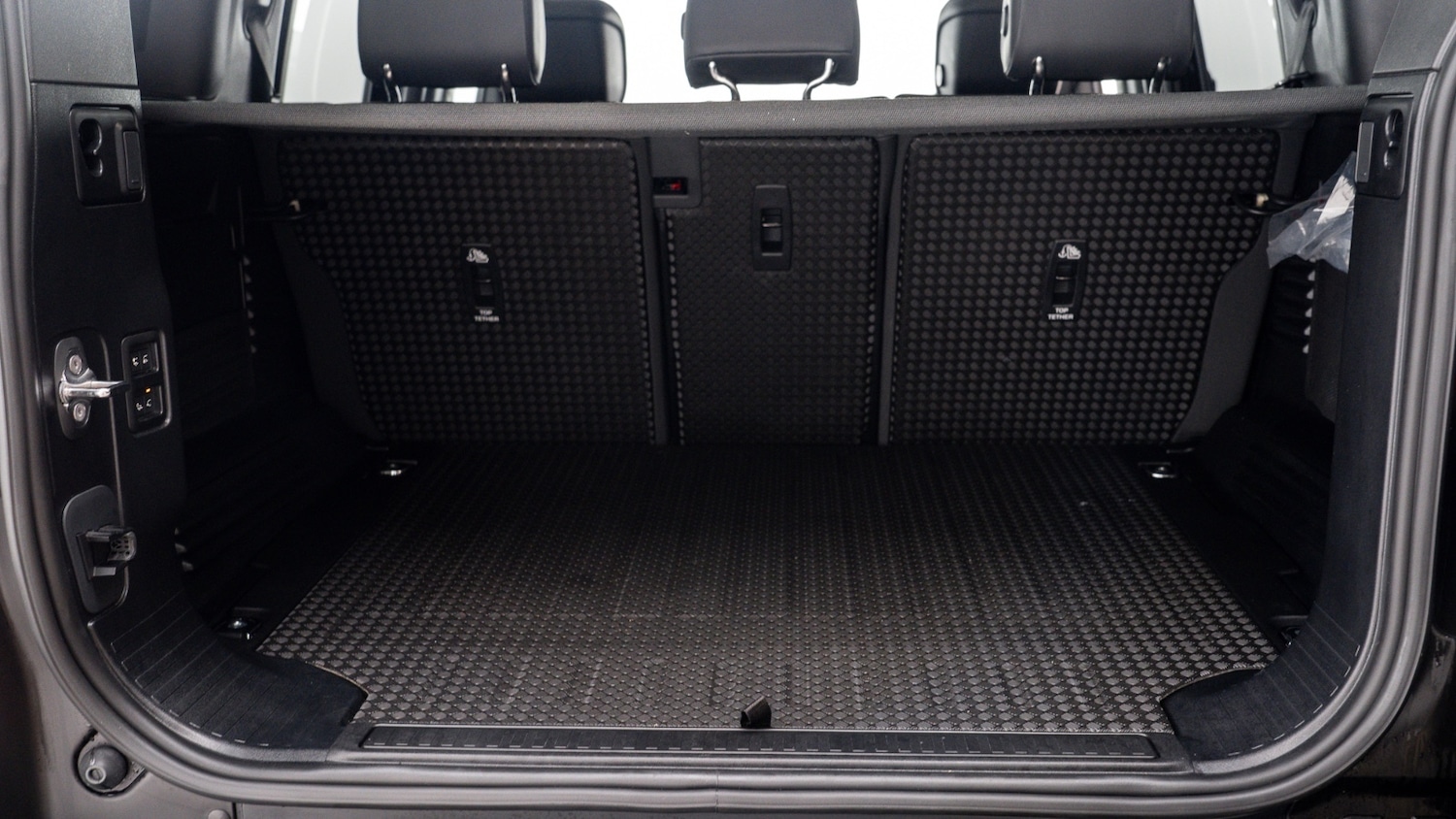 Used Land Rover Defender 2025 for sale - 77406275: Photo 11