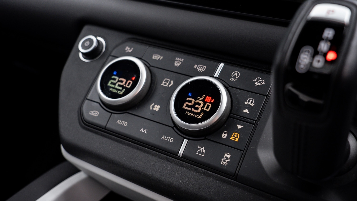 Used Land Rover Defender 2025 for sale - 77406275: Photo 34