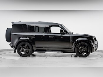 Used Land Rover Defender 2025 for sale - 77406275: Photo