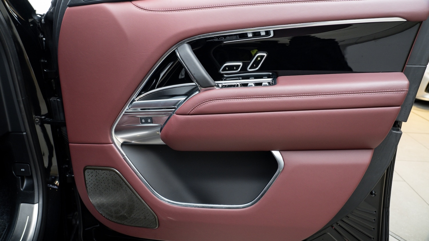 Used Land Rover Range Rover 2025 for sale - 77740064: Photo 35