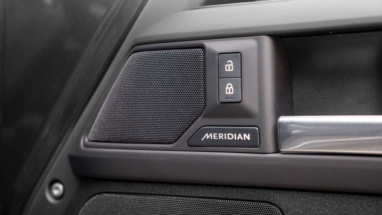 Used Land Rover Defender 2025 for sale - 76842118: Photo 18