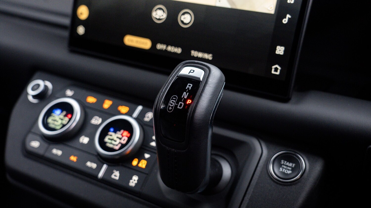 Used Land Rover Defender 2025 for sale - 76842118: Photo 24