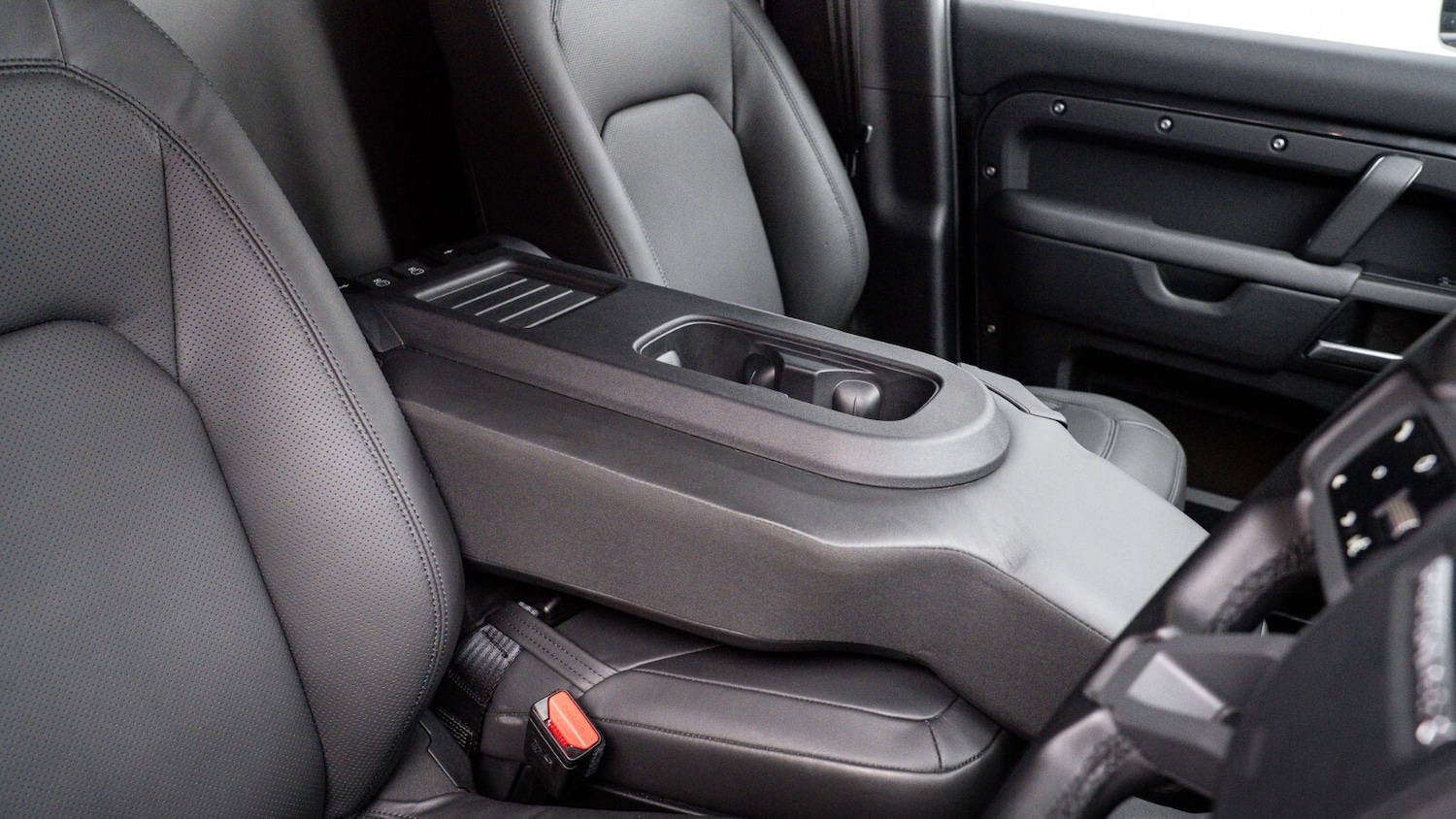 Used Land Rover Defender 2025 for sale - 76842118: Photo 29