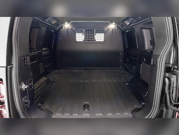 Used Land Rover Defender 2025 for sale - 76842118: Photo