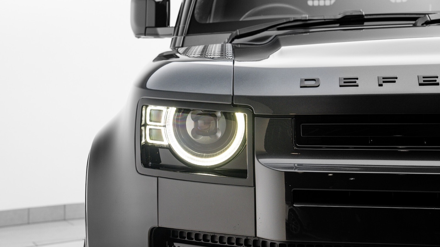 Used Land Rover Defender 2025 for sale - 76842118: Photo 4