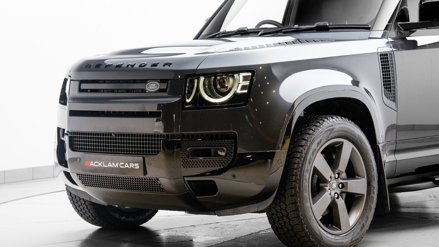 Used Land Rover Defender 2025 for sale - 76842118: Photo 5