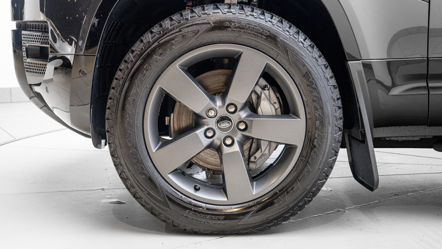 Used Land Rover Defender 2025 for sale - 76842118: Photo 6