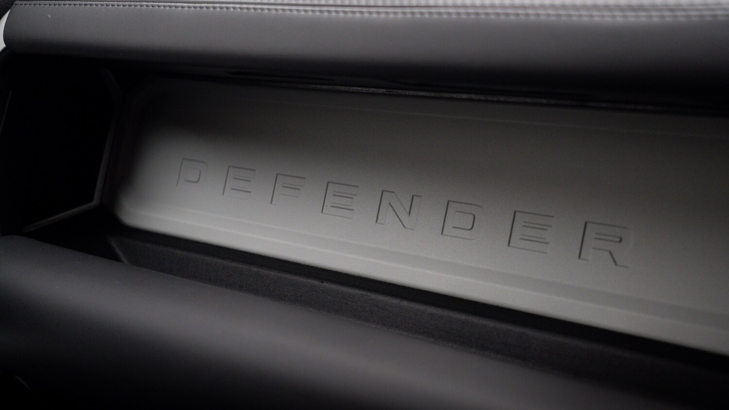 Used Land Rover Defender 2023 for sale - 77988430: Photo 18