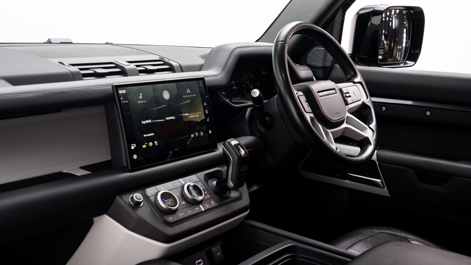 Used Land Rover Defender 2023 for sale - 77988430: Photo 27