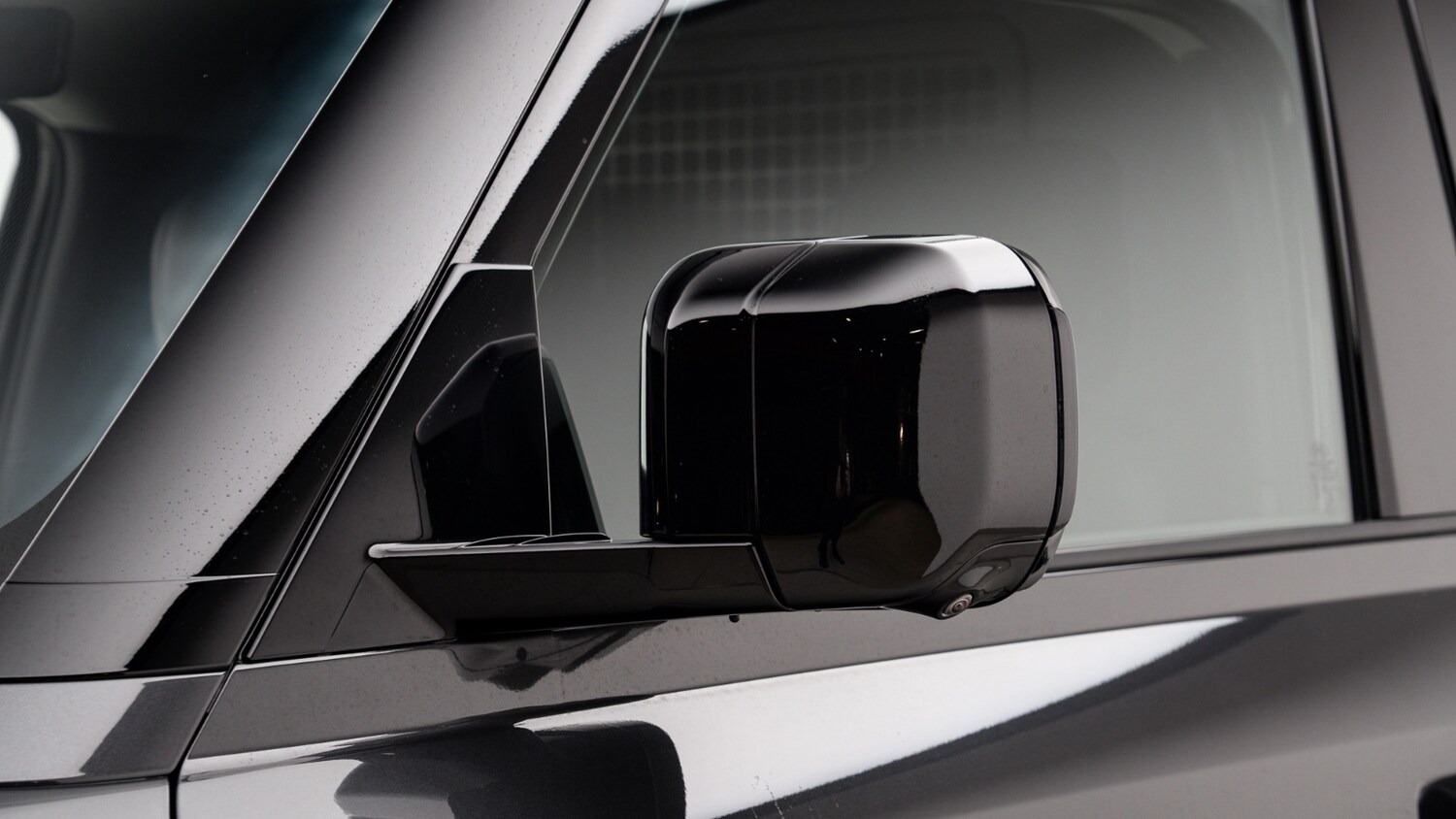 Used Land Rover Defender 2023 for sale - 77988430: Photo 31