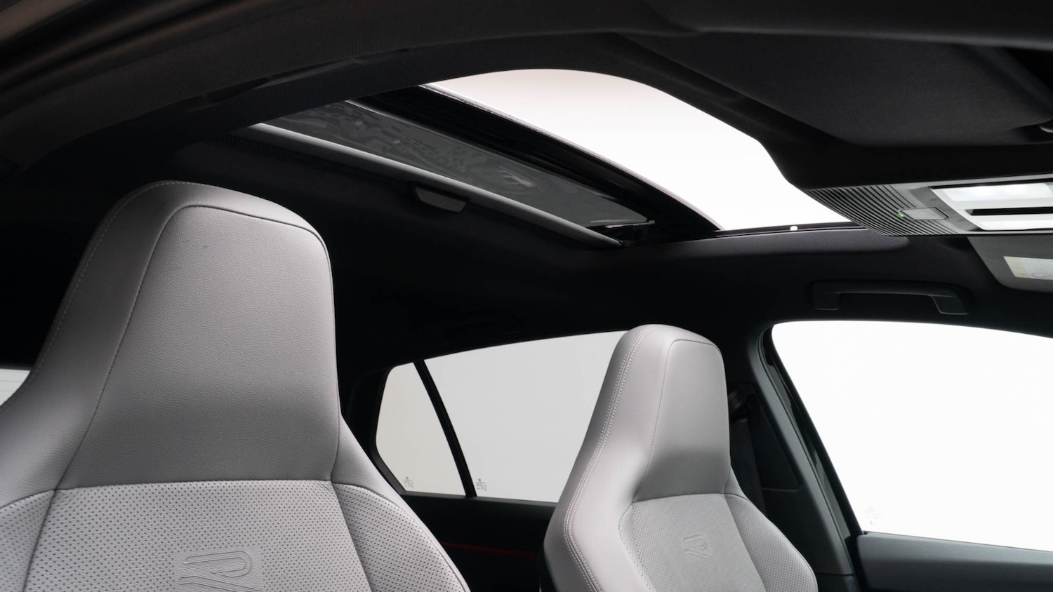 Used Volkswagen Golf 2025 for sale - 76615075: Photo 31