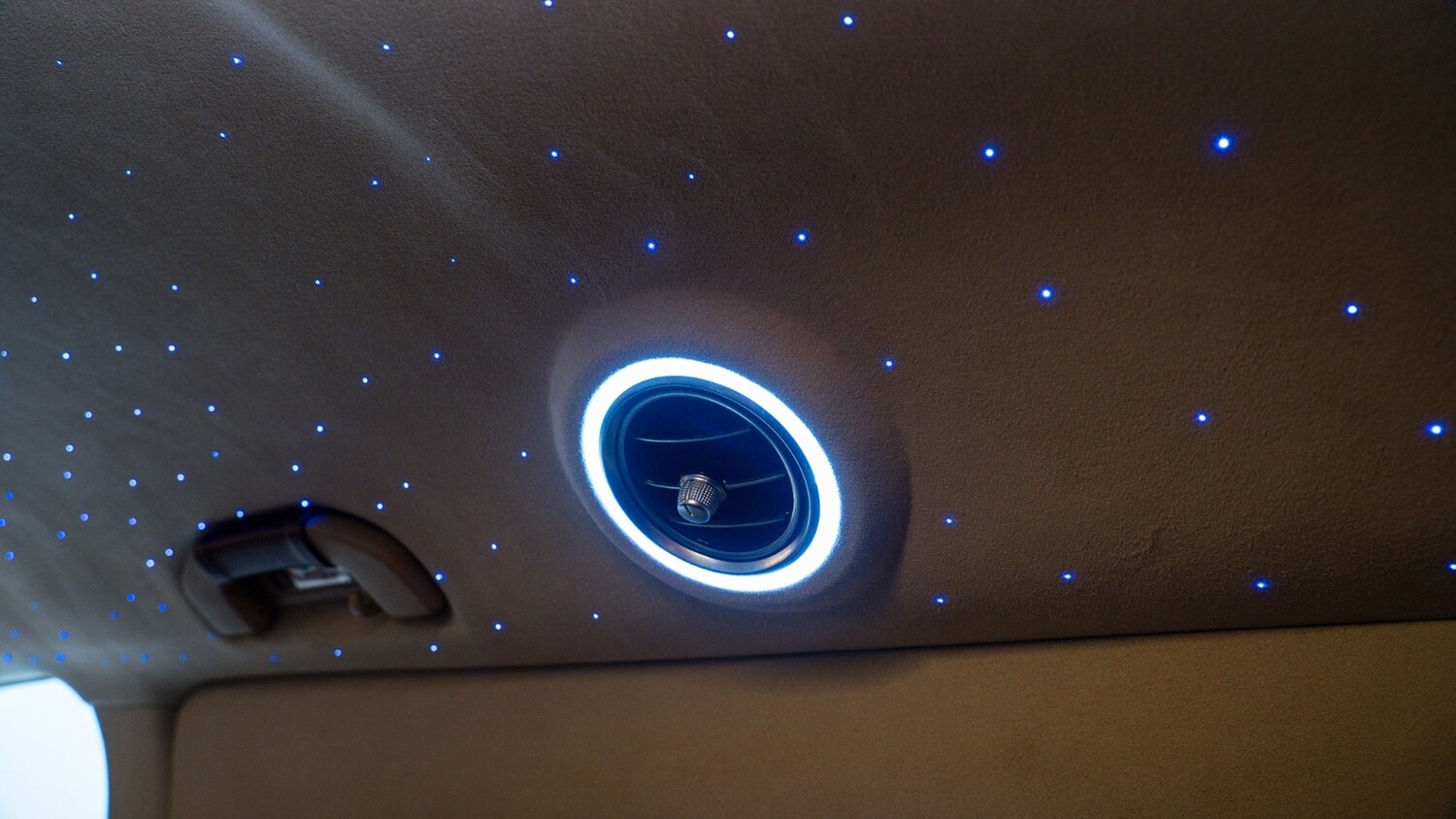 Used Mercedes-Benz V-Class 2023 for sale - 77366899: Photo 20