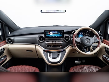 Used Mercedes-Benz V-Class 2023 for sale - 77366899: Photo