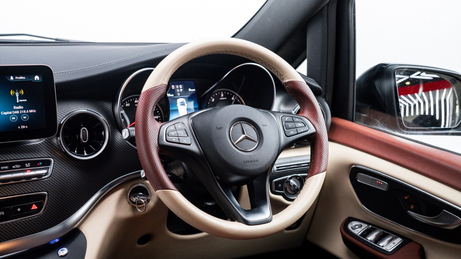 Used Mercedes-Benz V-Class 2023 for sale - 77366899: Photo 39